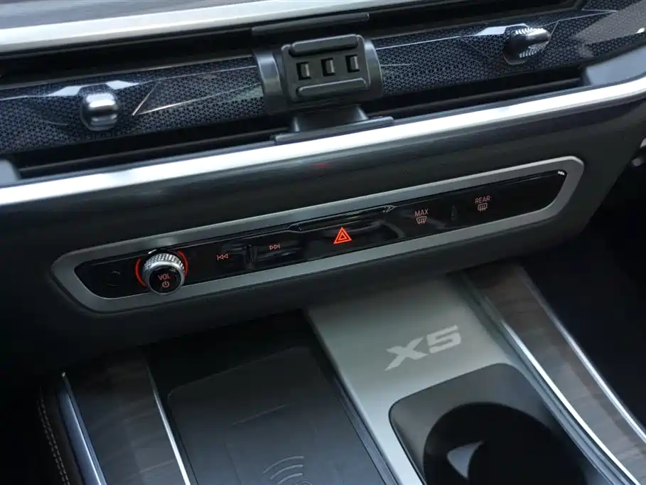 BMW X5 2024 — фото 16