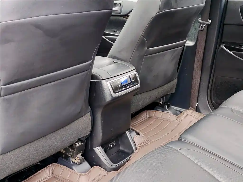 Toyota Highlander 2018 — фото 9