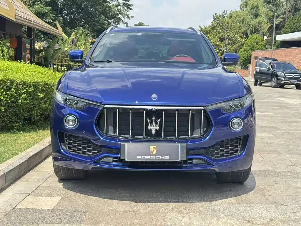 Maserati Levante 2018 — фото 13