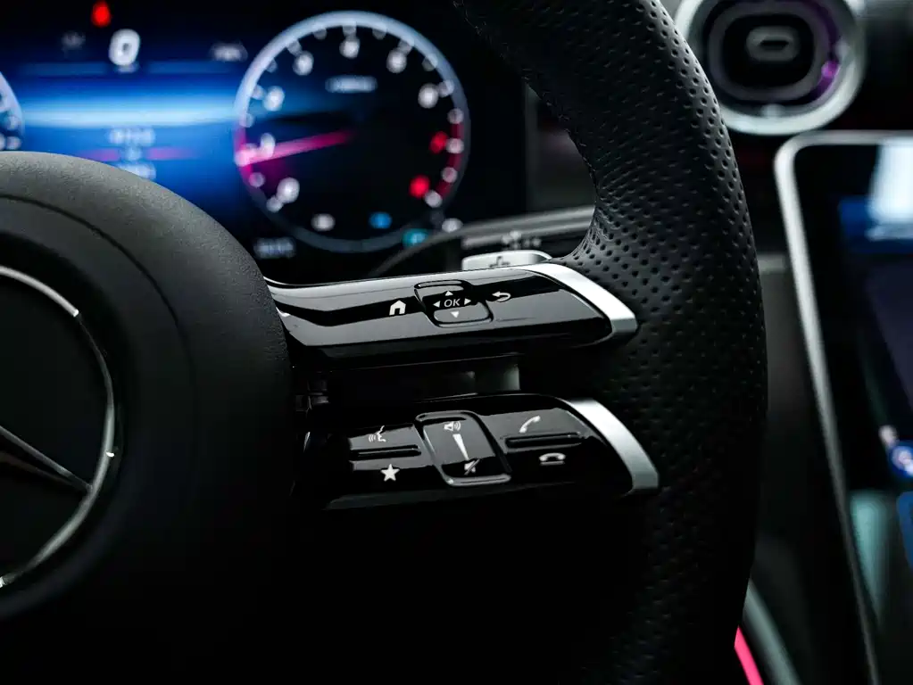 Mercedes-Benz C-Class 2025 — фото 23