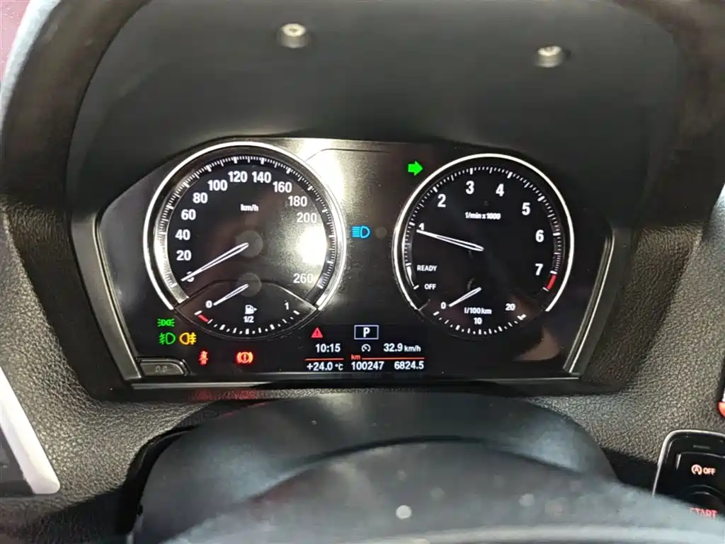 BMW 1 Series 2018 — фото 12