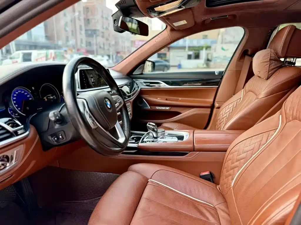 BMW 7 Series 2018 — фото 4