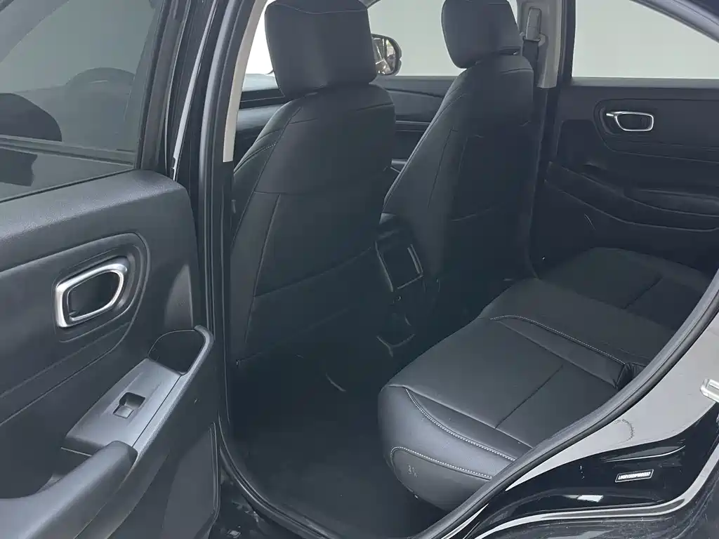 Honda Vezel 2023 — фото 25
