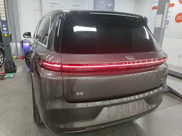 Li Auto L8 2024