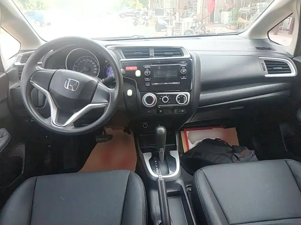 Honda Fit 2015 — фото 10