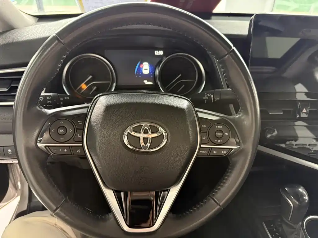 Toyota Camry 2021 — фото 17