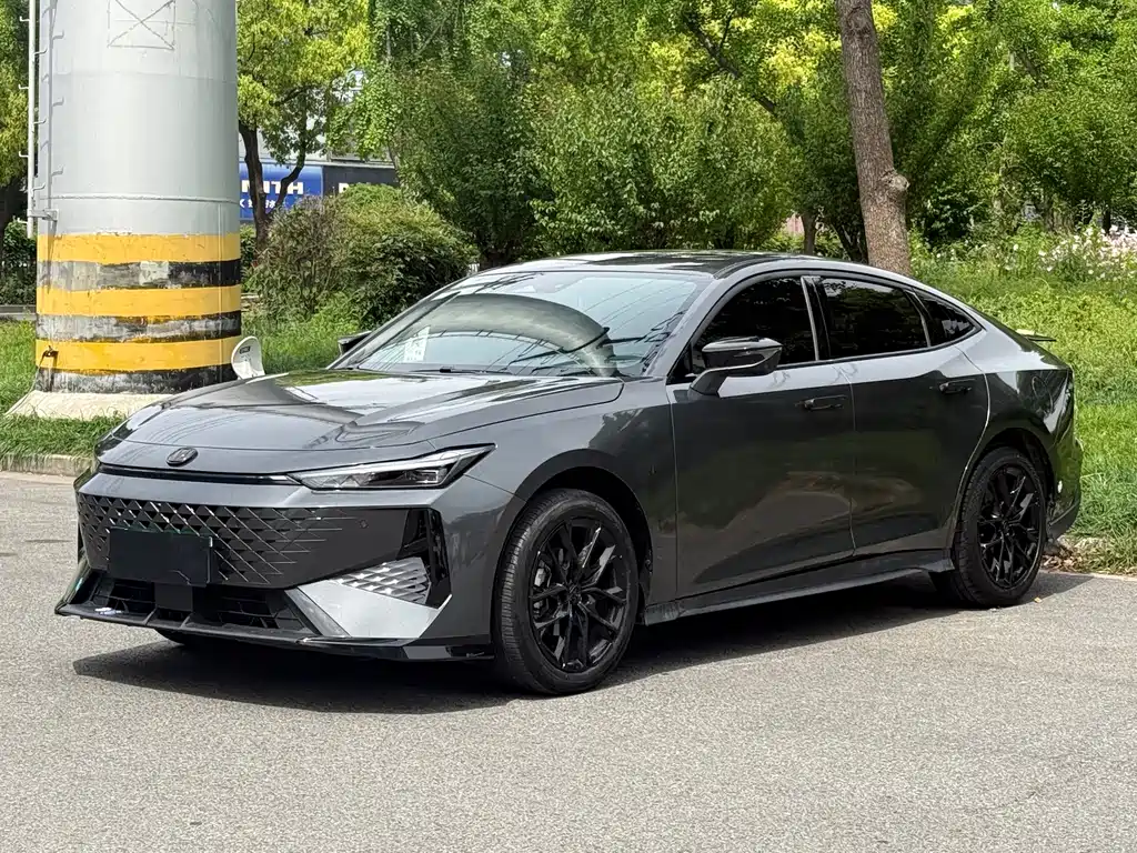 Changan UNI-V 2025