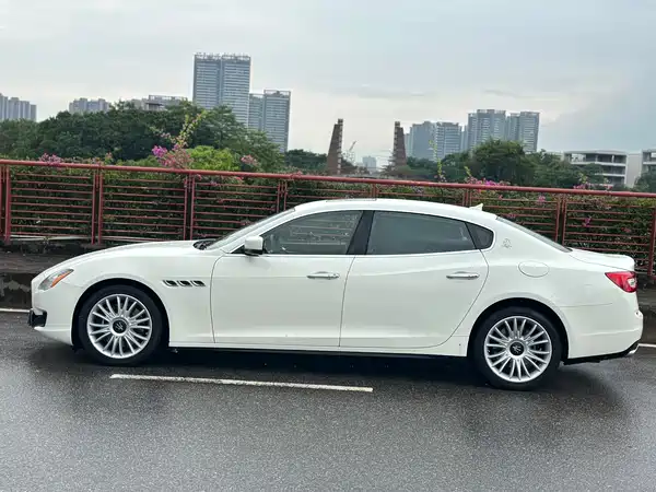 Maserati Quattroporte 2014