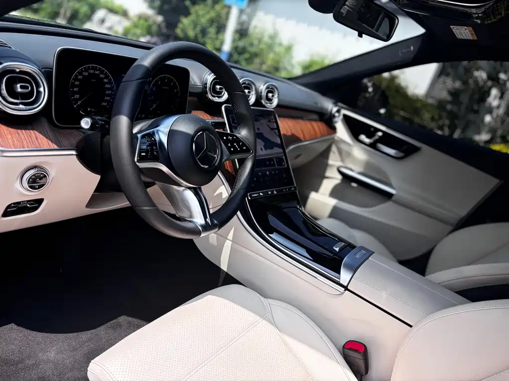 Mercedes-Benz C-Class 2023 — фото 8