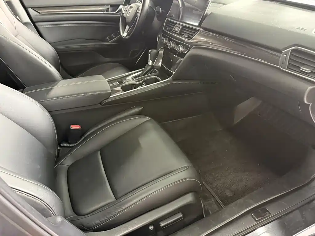 Honda Accord 2022 — фото 17