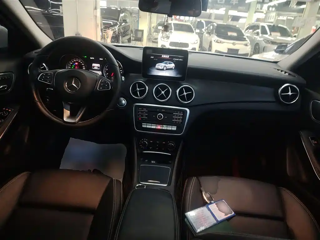 Mercedes-Benz GLA 2018 — фото 10