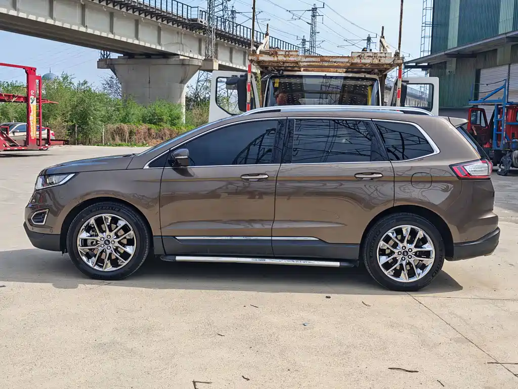 Ford Edge 2015 — фото 12