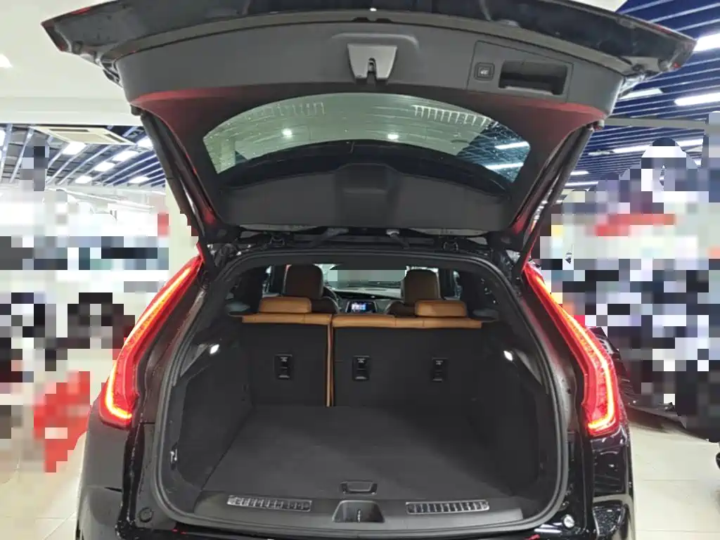 Cadillac XT4 2022 — фото 19