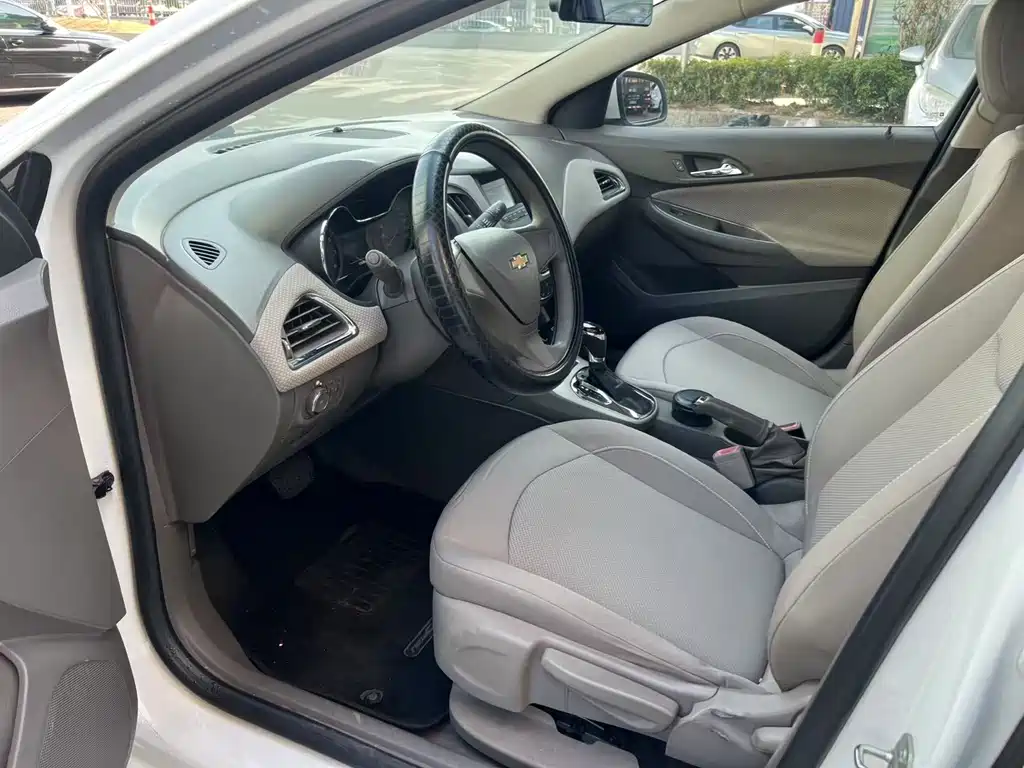Chevrolet Cruze 2015 — фото 16