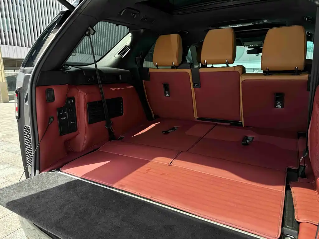 Land Rover Discovery 2018 — фото 23