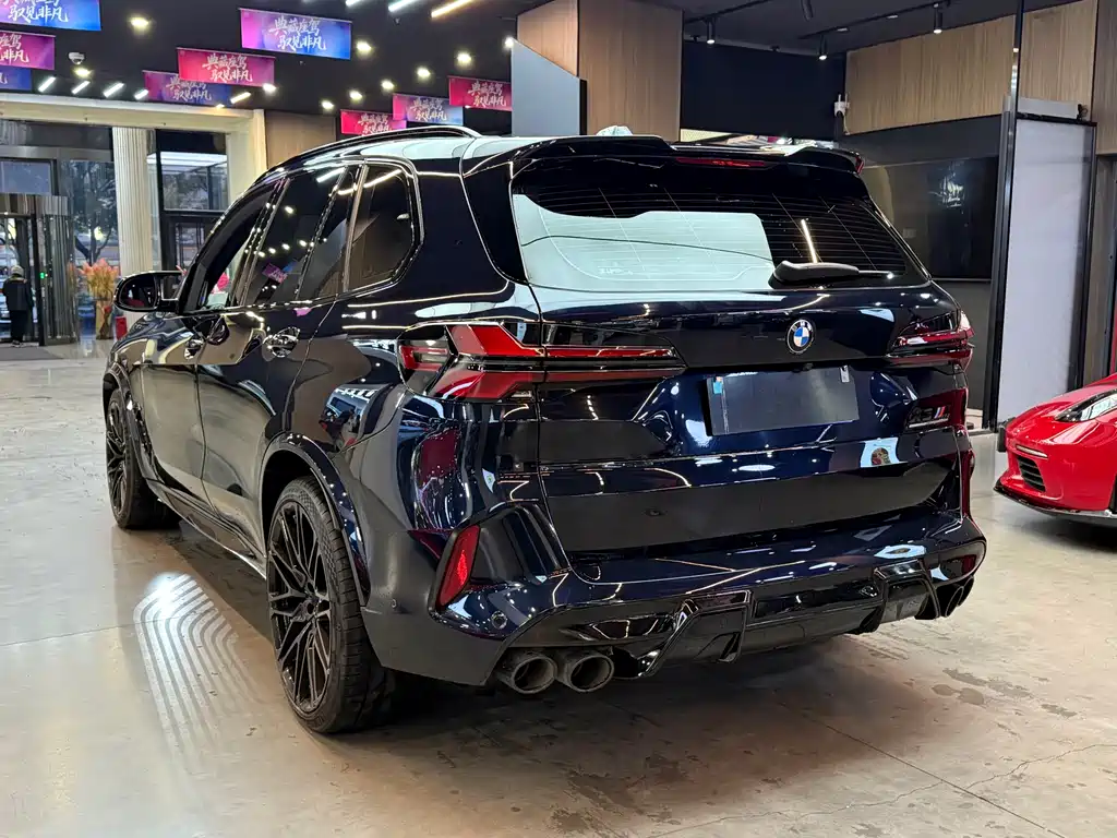 BMW X5 M 2025 — фото 8