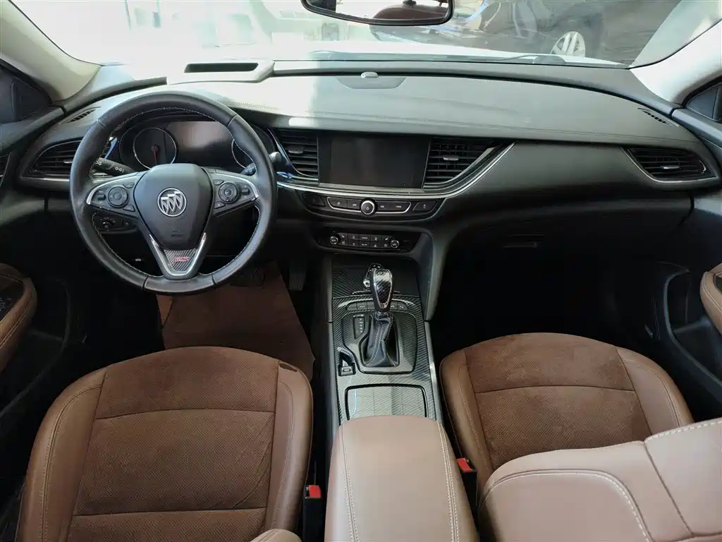 Buick Regal 2019 — фото 10