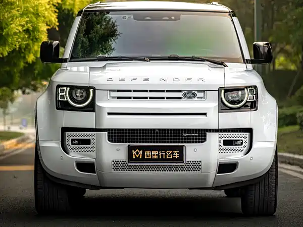 Land Rover Defender 2022