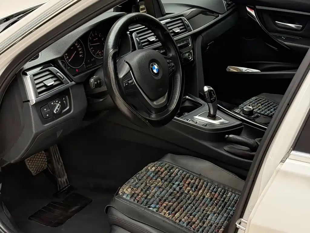 BMW 3 Series 2017 — фото 9