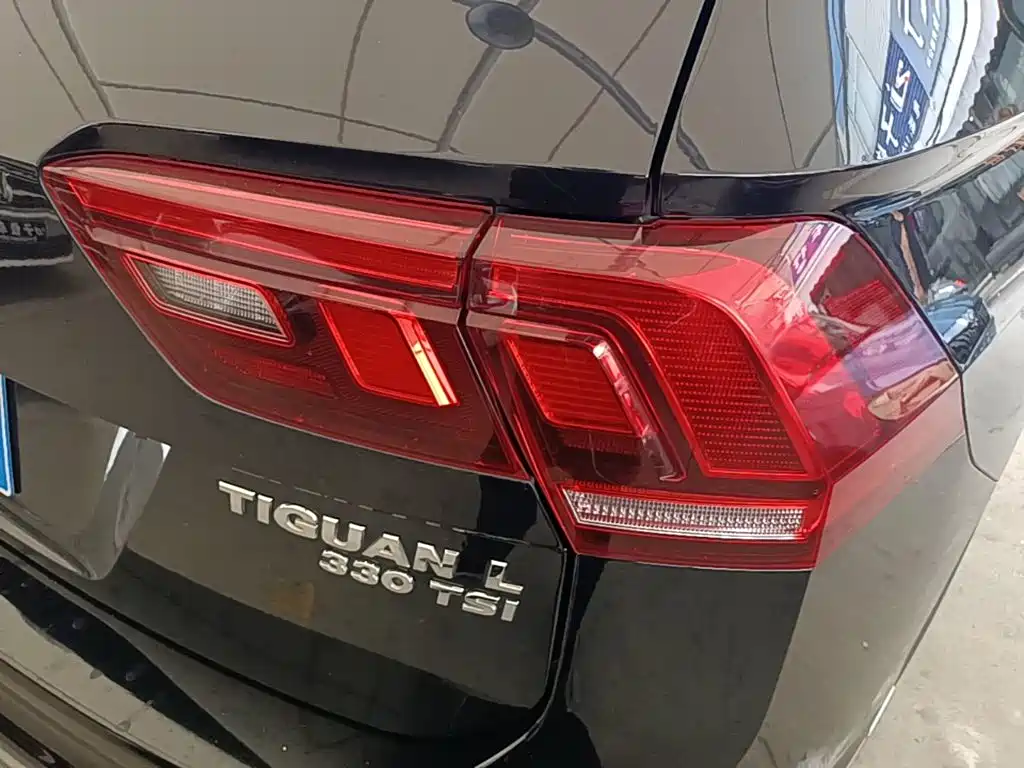 Volkswagen Tiguan L 2018 — фото 8