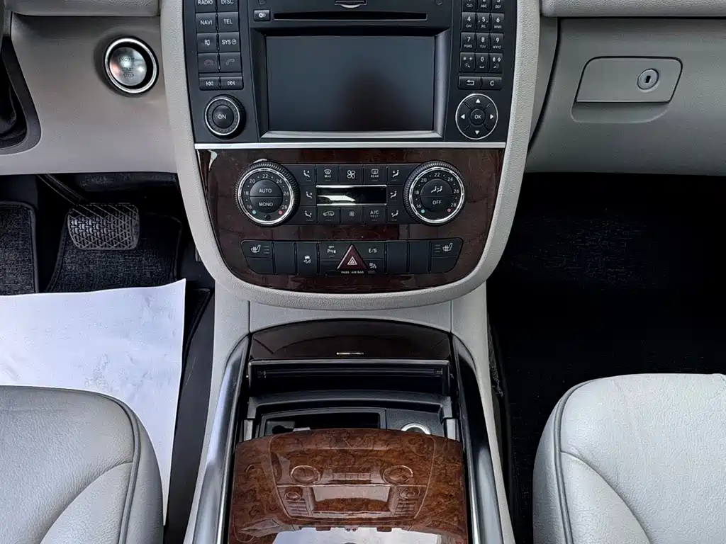 Mercedes-Benz R-Class 2012 — фото 15