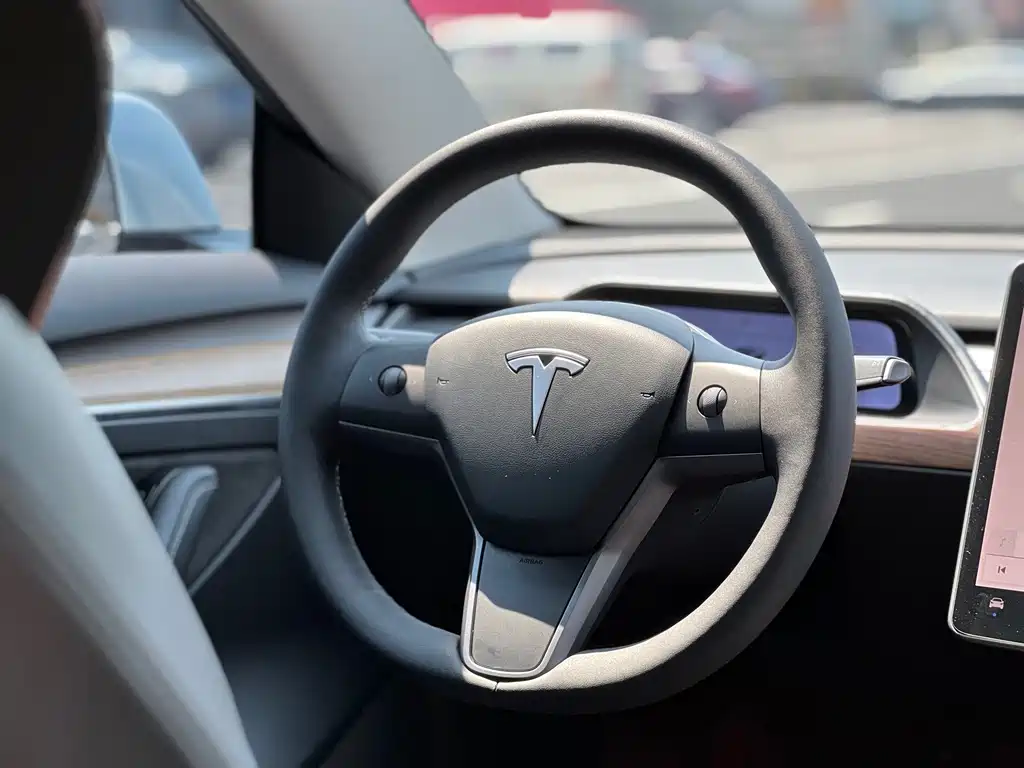 Tesla Model 3 2022 — фото 7