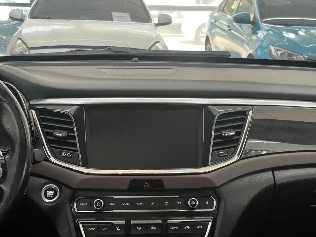 GAC Motor Trumpchi GS8 2017 — фото 10