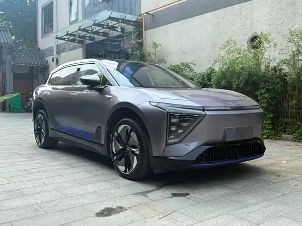 HiPhi Y 2023