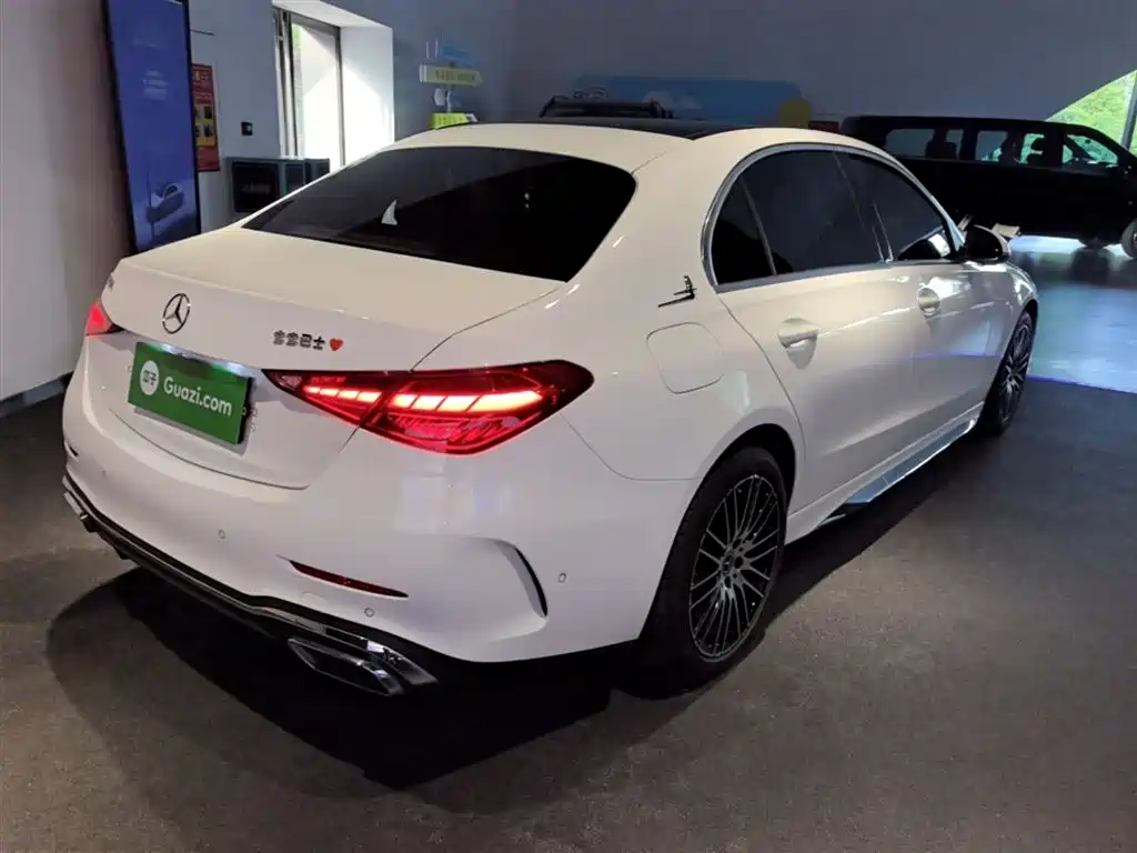 Mercedes-Benz C-Class 2023 — фото 7