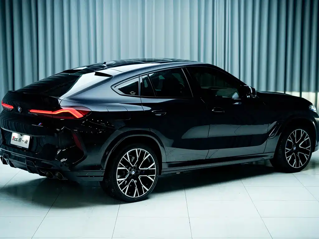 BMW X6 M 2023 — фото 7