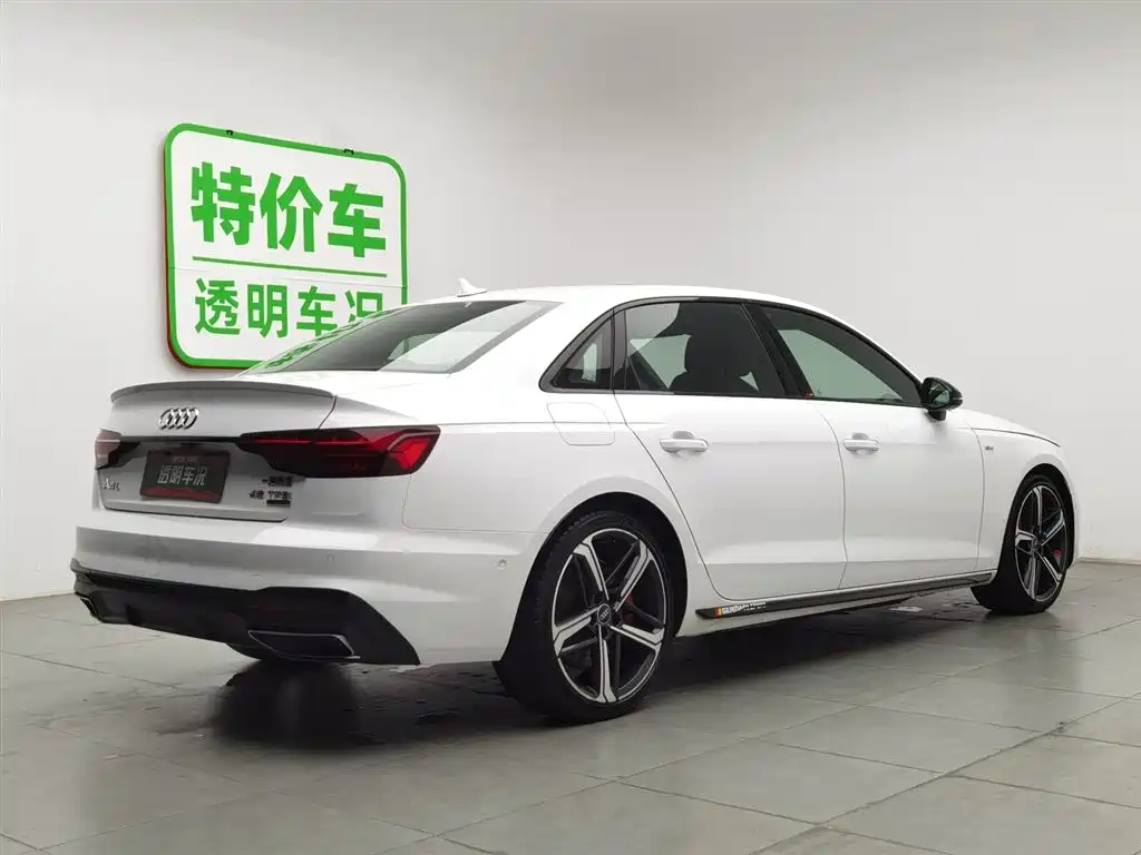 Audi A4L 2022 — фото 2