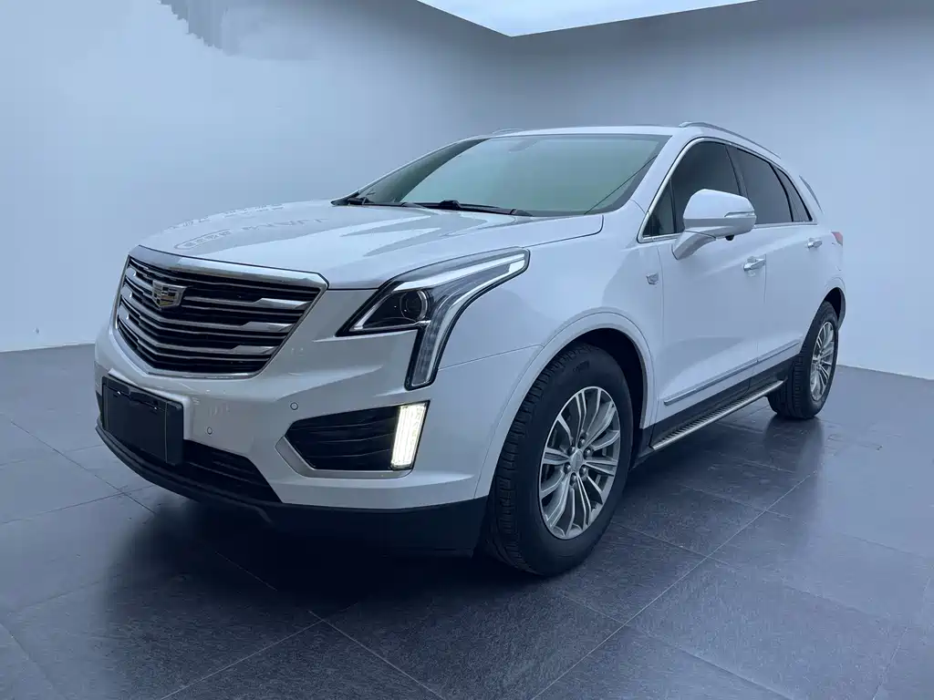 Cadillac XT5 2018 — фото 1