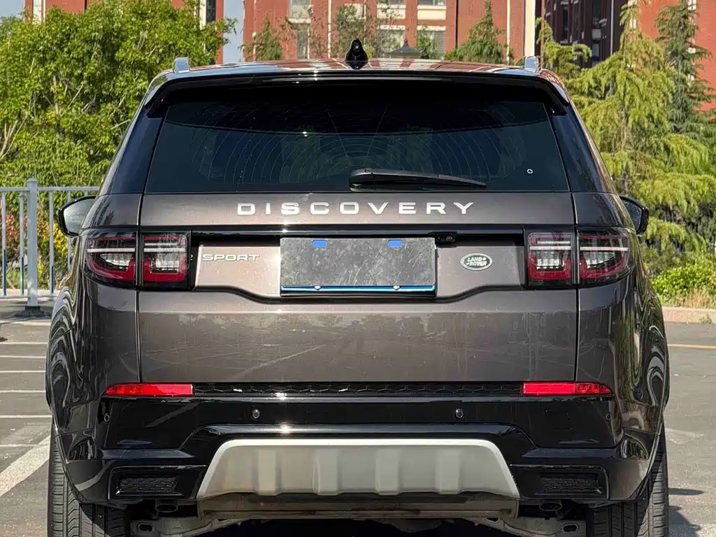 Land Rover Discovery Sport 2023 — фото 27