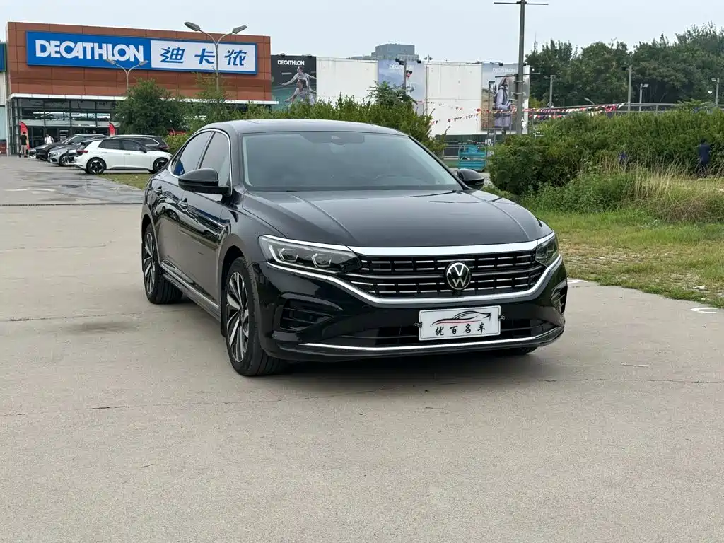 Volkswagen Passat 2024