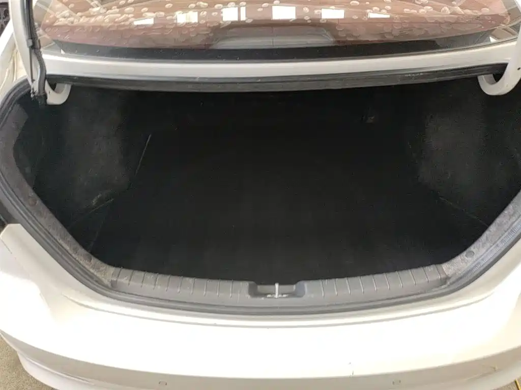 Hyundai Elantra 2019 — фото 14