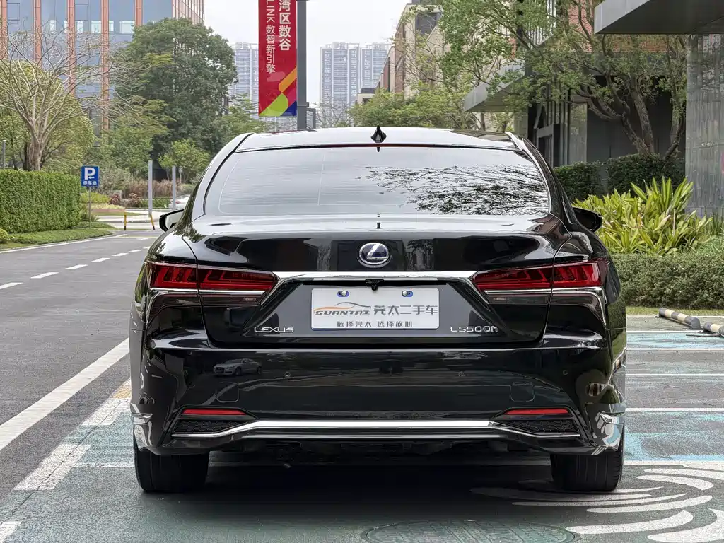 Lexus LS 2019 — фото 4