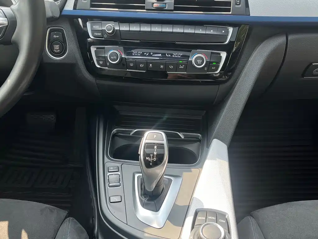 BMW 4 Series 2017 — фото 17