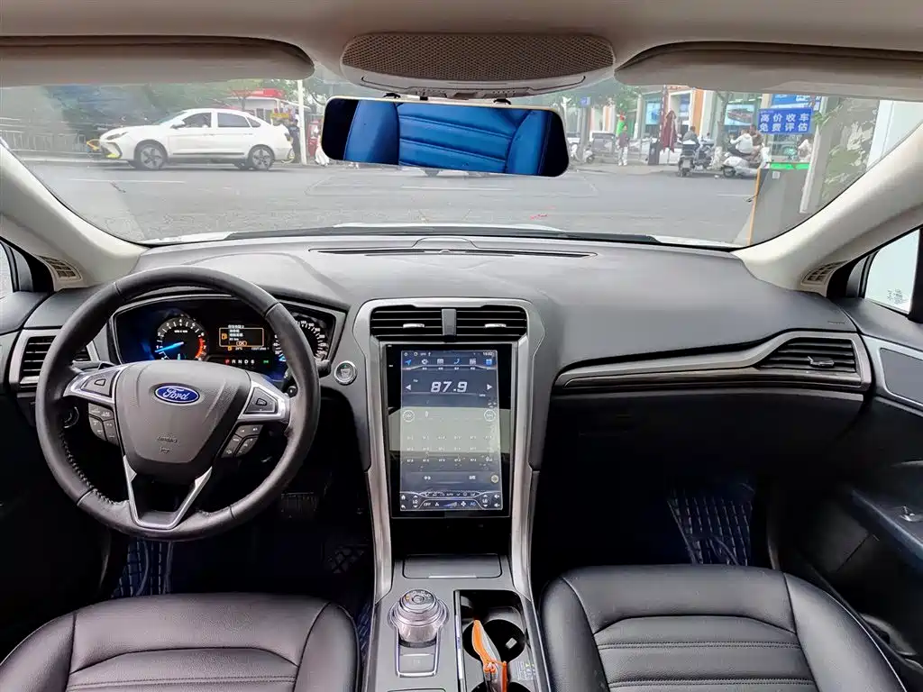 Ford Mondeo 2019 — фото 10