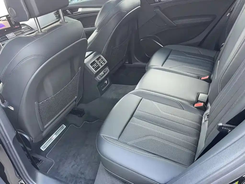 Audi Q5L 2024 — фото 15