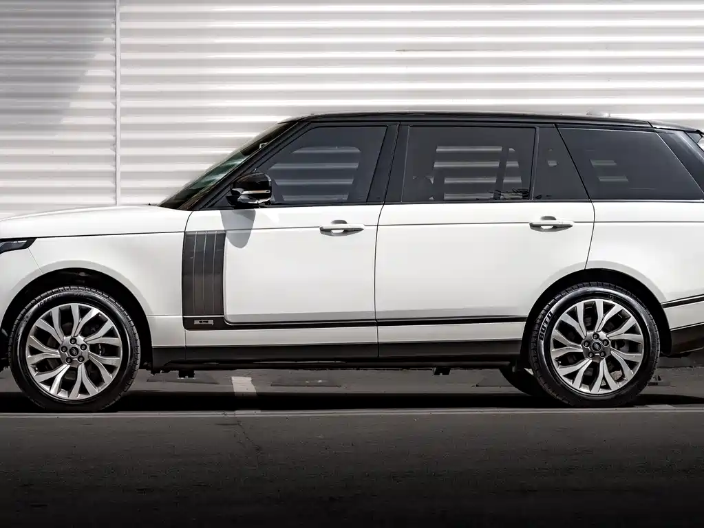 Land Rover Range Rover 2021 — фото 2