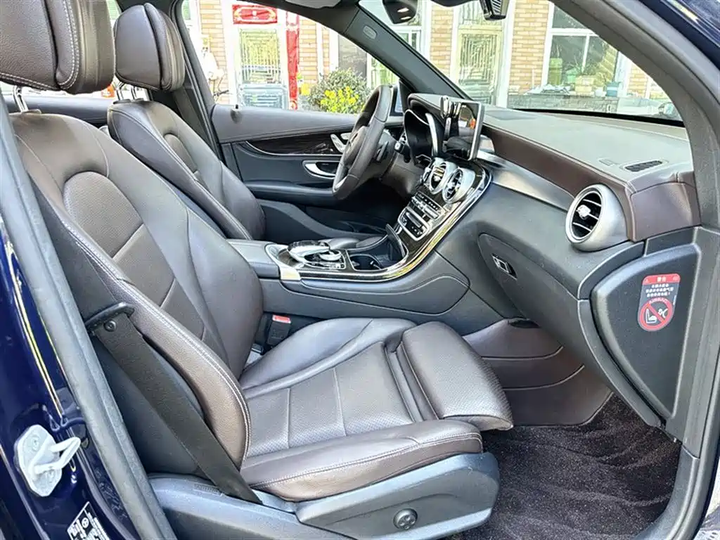 Mercedes-Benz GLC 2016 — фото 10