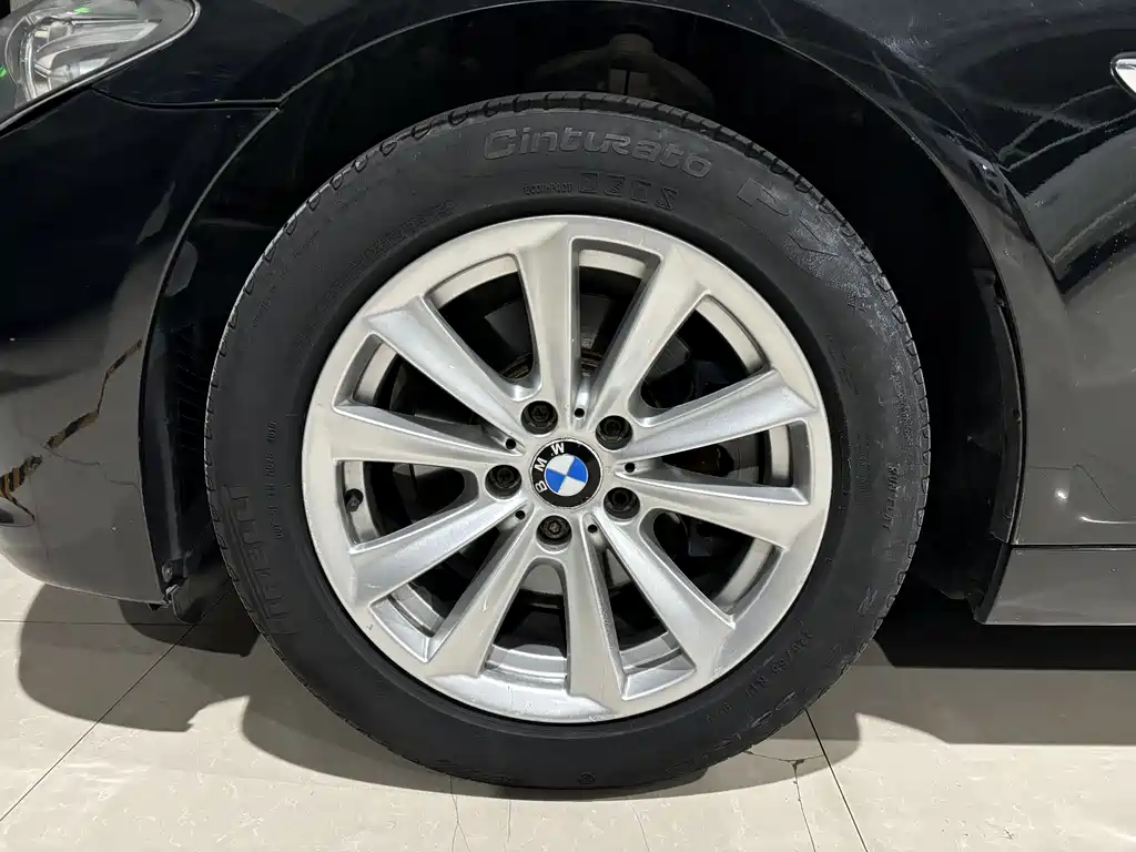 BMW 5 Series 2014 — фото 14