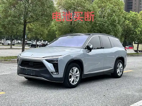NIO ES8 2021
