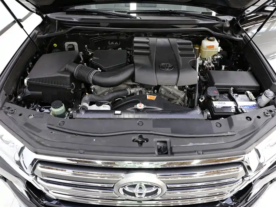 Toyota Land Cruiser 2017 — фото 22