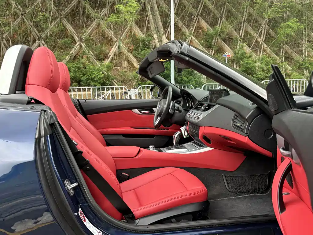 BMW Z4 2013 — фото 12