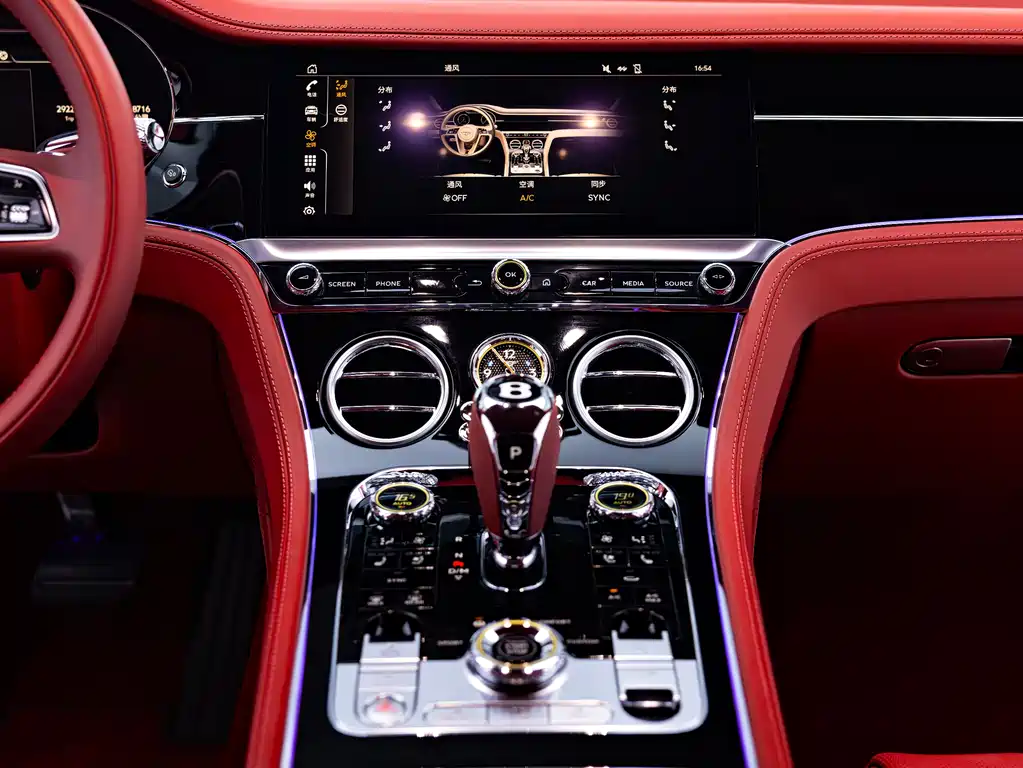 Bentley Continental 2023 — фото 10