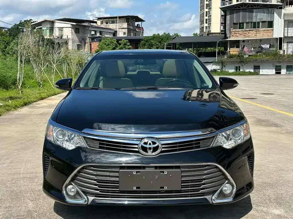 Toyota Camry 2016