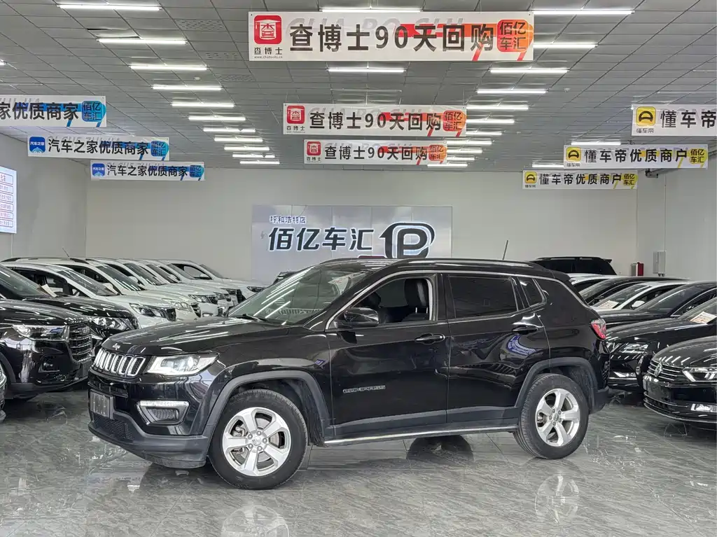 Jeep Compass 2017 — фото 1