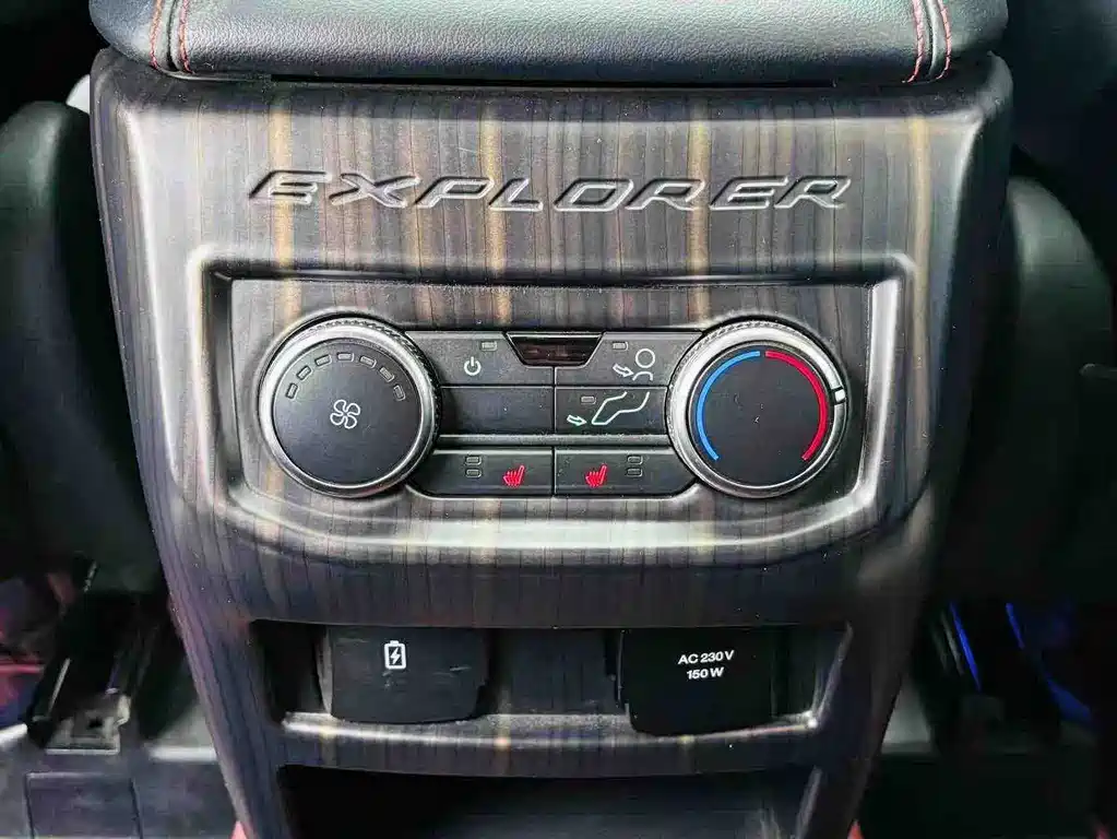 Ford Explorer 2020 — фото 13