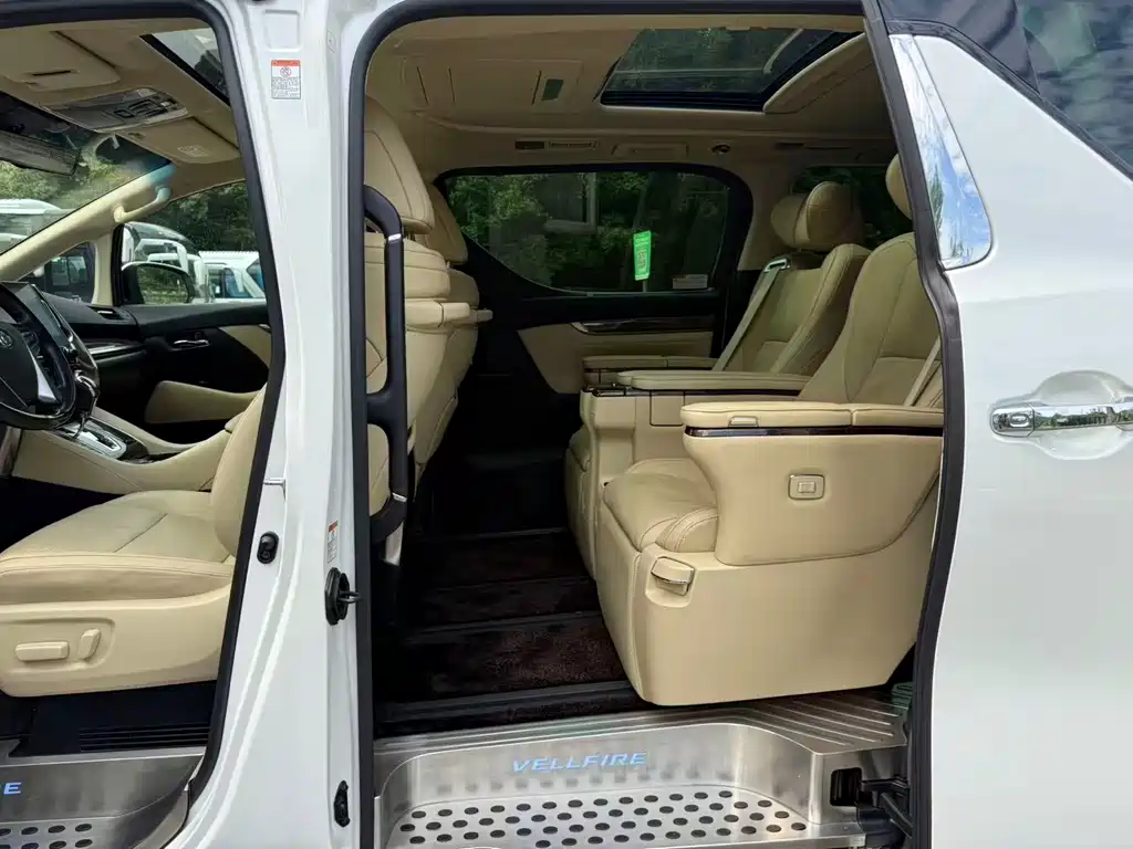 Toyota Vellfire 2020 — фото 8